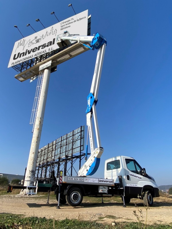 Universal Plataformas | Camión cesta articulado 20m | https://universalplataformas.com/ | 2